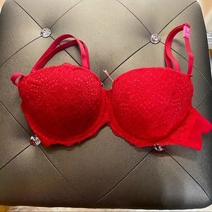 Victoria secret bra 36B NWT